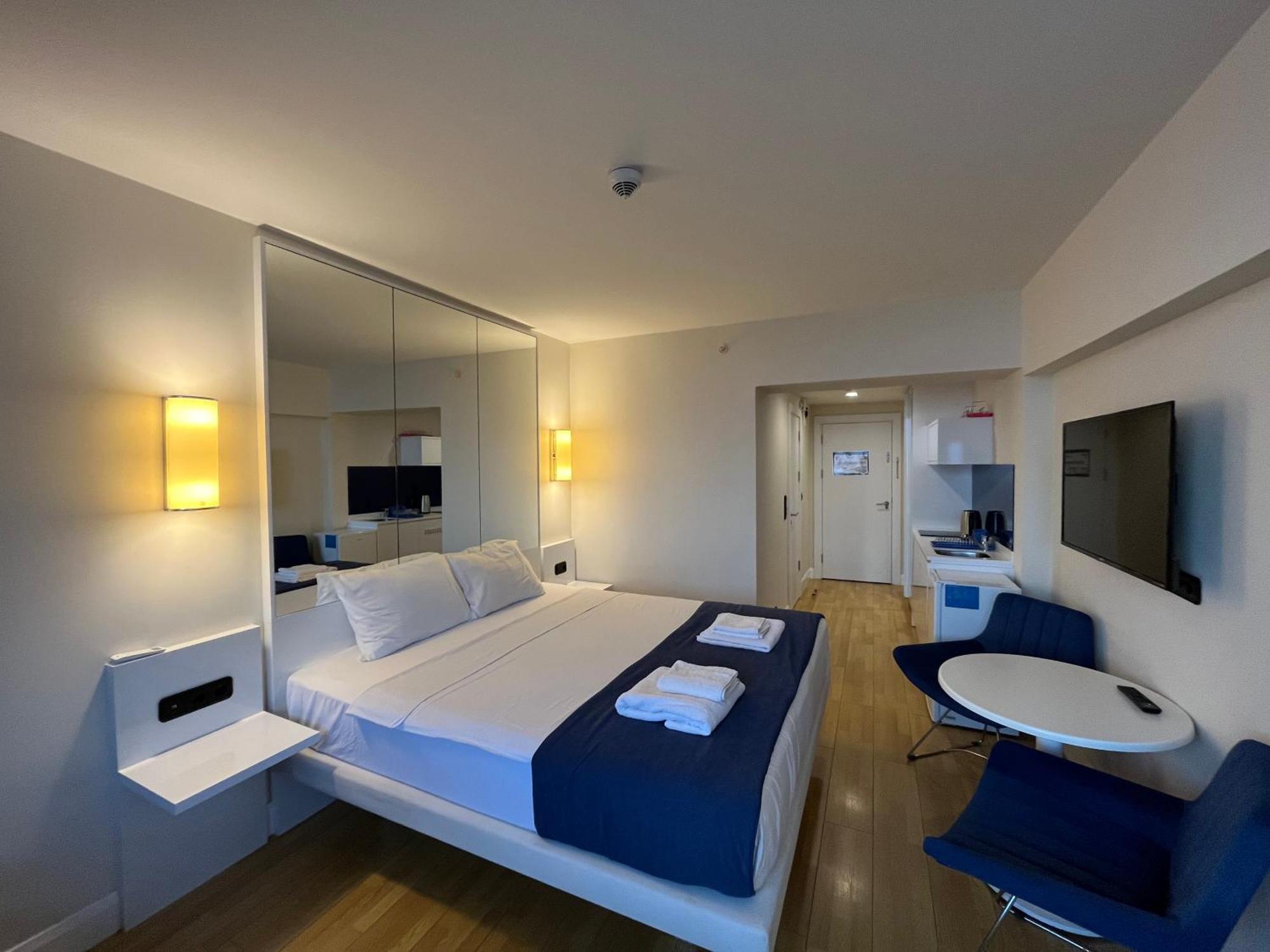 Orbi City Sun Tower 43 Floor Батуми Экстерьер фото